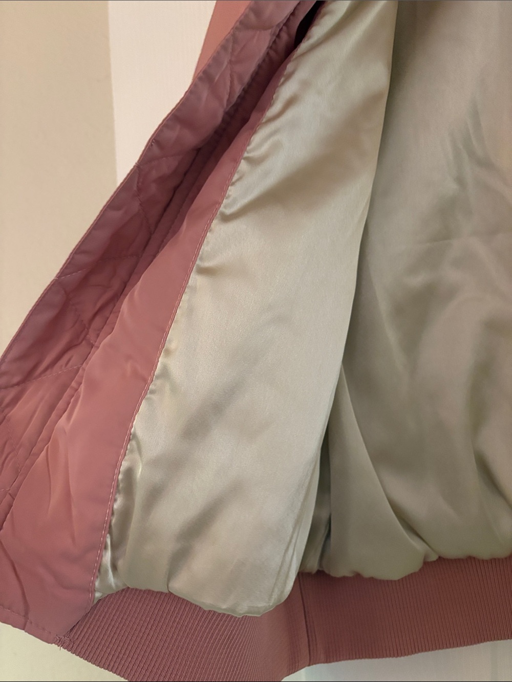 Old Navy Dusty Rose Bomber Jacket with Gold Hardware - Picture 5 of 9